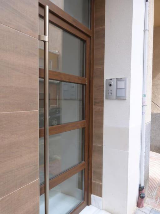 Modern Apartment In Torrevjea 200M From The Loccos Beach Torrevieja Exterior photo