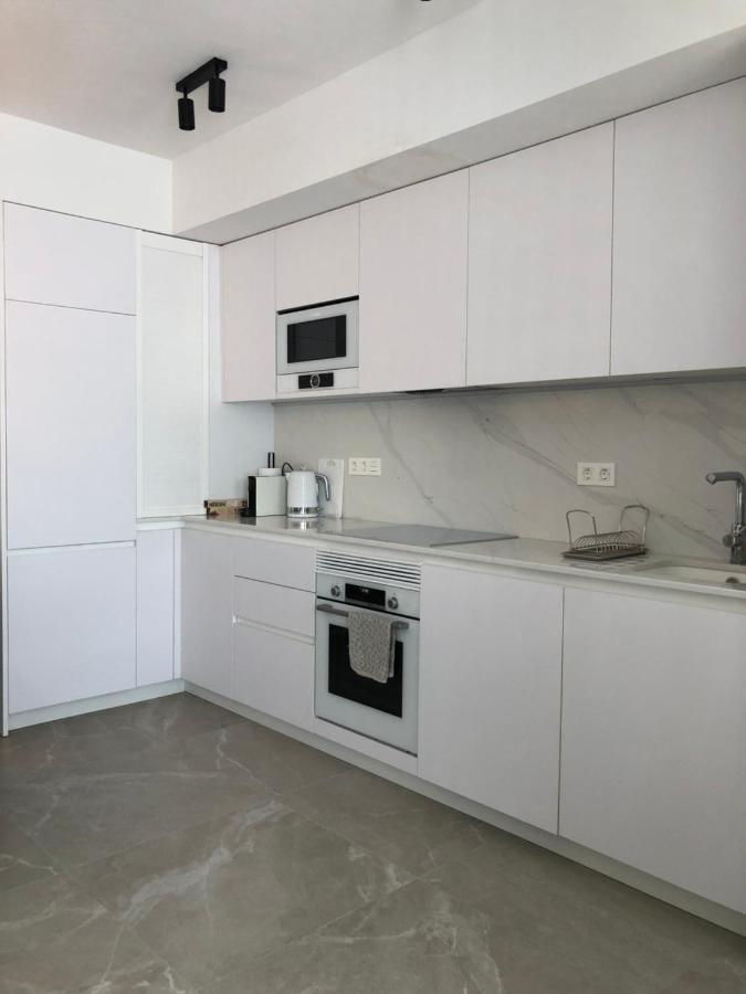 Modern Apartment In Torrevjea 200M From The Loccos Beach Torrevieja Exterior photo